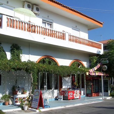 Karin & Nikos Hotel อิไรออน ภายนอก รูปภาพ