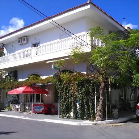 Karin & Nikos Hotel อิไรออน ภายนอก รูปภาพ
