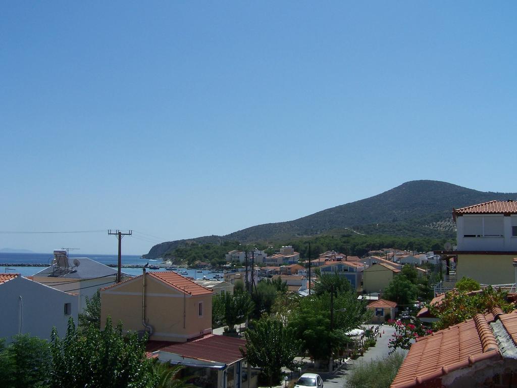 Karin & Nikos Hotel อิไรออน ภายนอก รูปภาพ